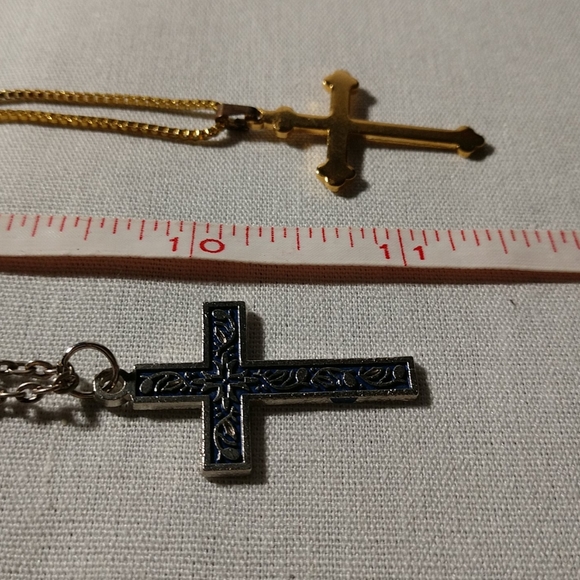 Vintage Set of 3 Religious Crosses - Picture 5 of 7